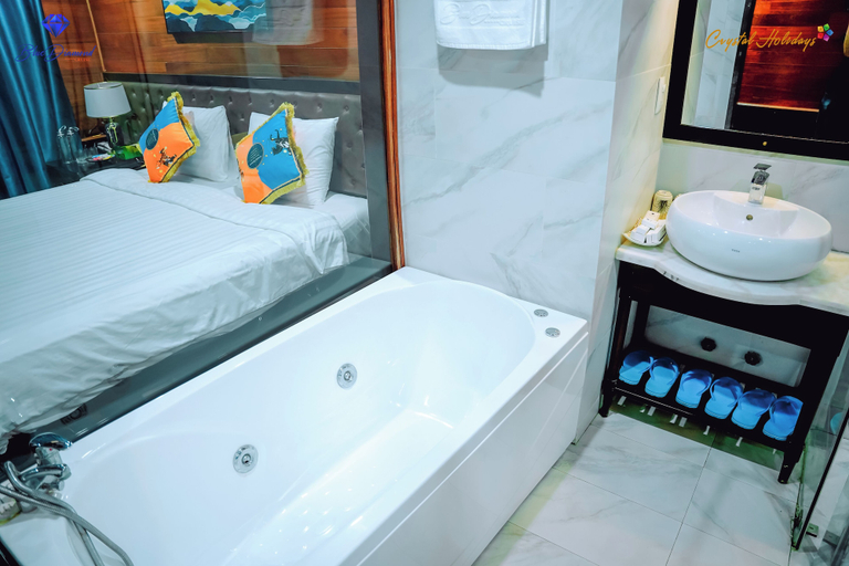 Bathroom, Blue Diamond Cruise, Hạ Long