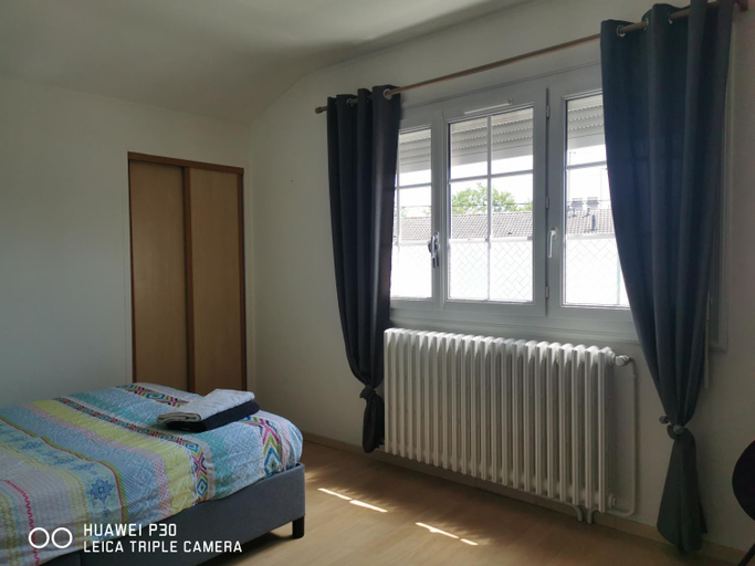 Others 5, 2 chambres privatives avec Sdb proche circuit, Sarthe