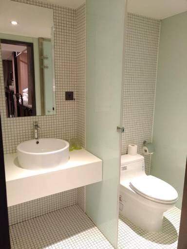 Bathroom 11