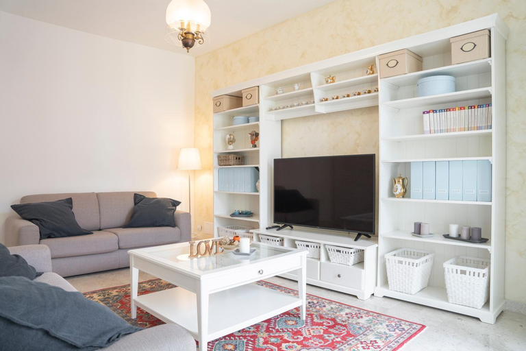 La casa nel borgo, Genova