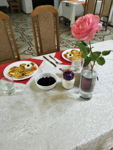 Food & Drinks 3, Вілла Сади Єви, Stryis'kyi