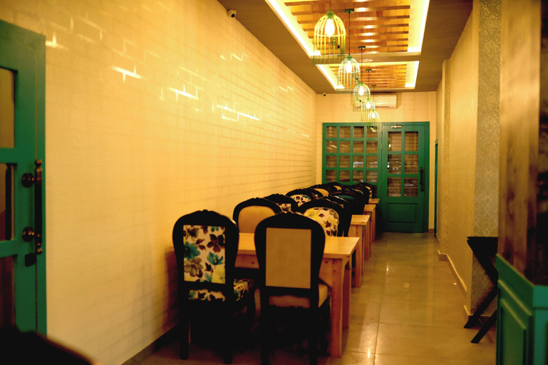 Food & Drinks 4, Sumitel Premier Inn, Darjiling