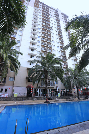 Exterior & Views 28