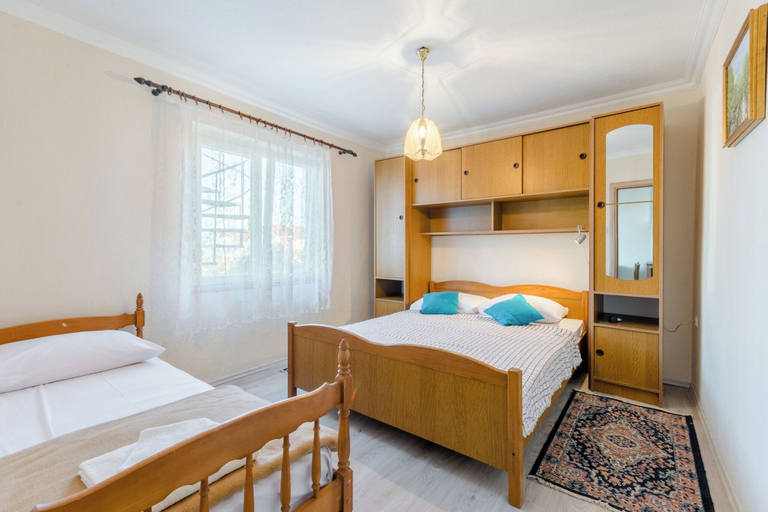 Bedroom 3, Apartments Fidelis, Okrug