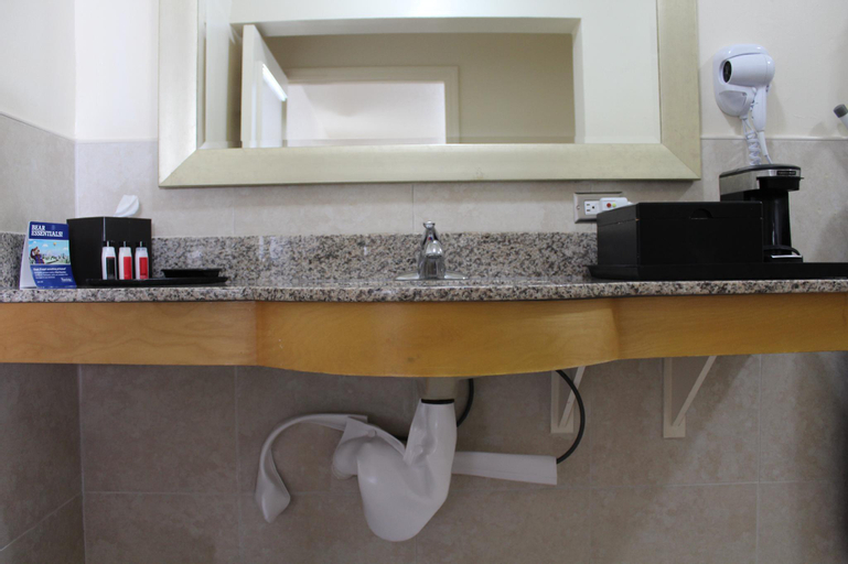 Bathroom 19