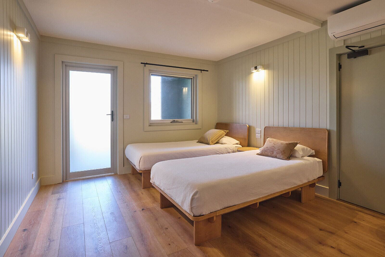 Bedroom 3, Alpine Inn, Tumbarumba