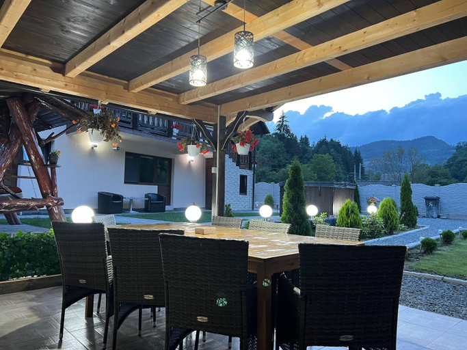 Others 4, Casa Cernat, Albac