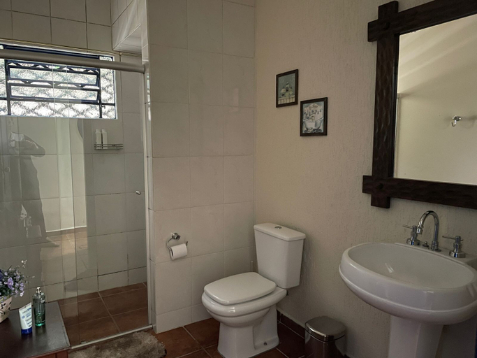 Bathroom, Sítio Renovo Juquitiba, Juquitiba