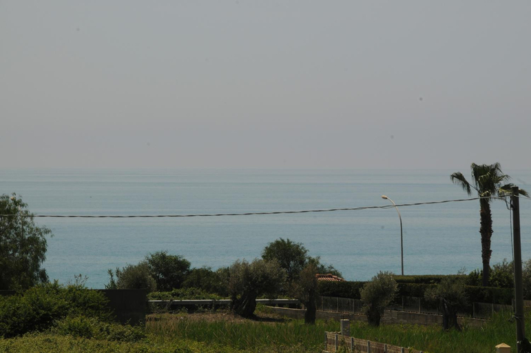Others 2, La Villa, Reggio Di Calabria