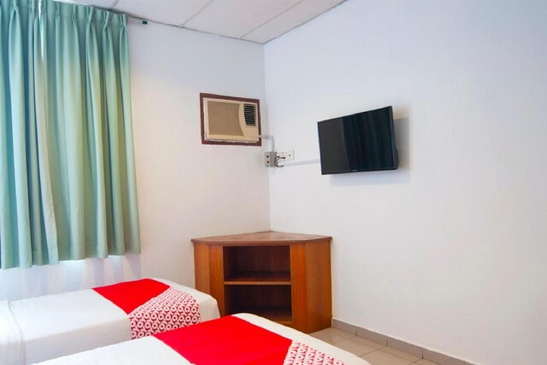 Others 4, Hotel Kristal, Keningau