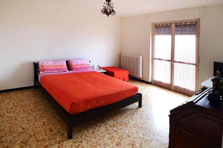Bedroom 3, Bene Vagienna Holiday House, Cuneo