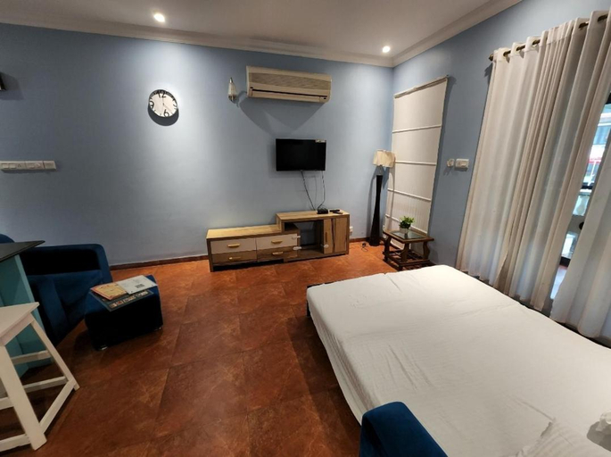 Bedroom 2, Riviera Hermitage, North Goa