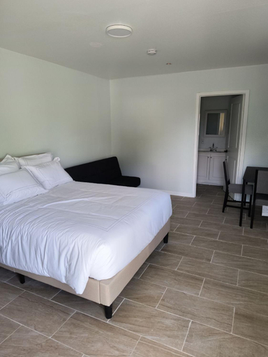 2, Islander Motel, Colusa
