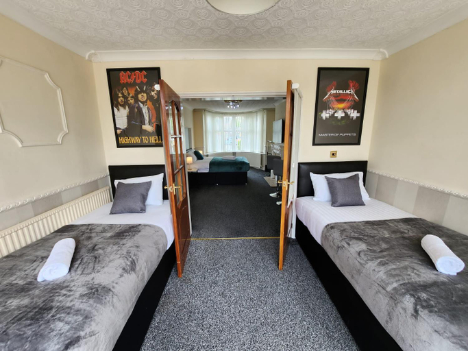 Others 4, Sheldon Shared House, Birmingham