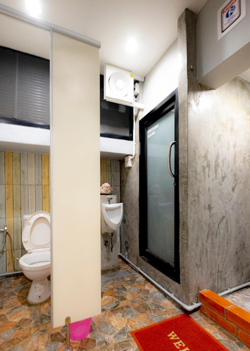 Bathroom 11