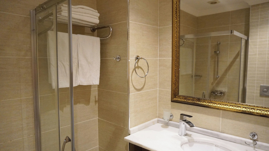 Bathroom 5, Vois Hotel Atasehir & SPA, Maltepe