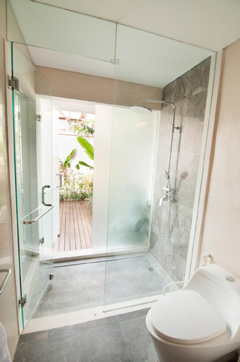 Bathroom 4