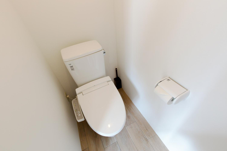 Bathroom 3, Haginochaya apartment, Osaka