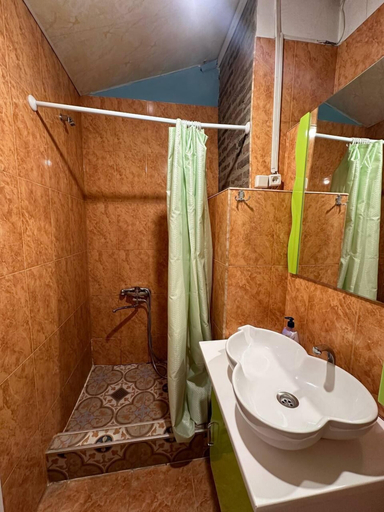 Bathroom 4, Winetorium, Tbilisi