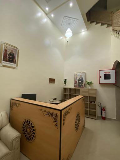 Public Area 2, Le ruban d’or, Azilal