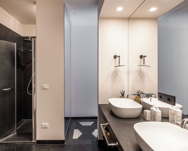 Bathroom 4, Normanni Apartment with Terrace, Palermo