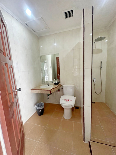 Bathroom 3