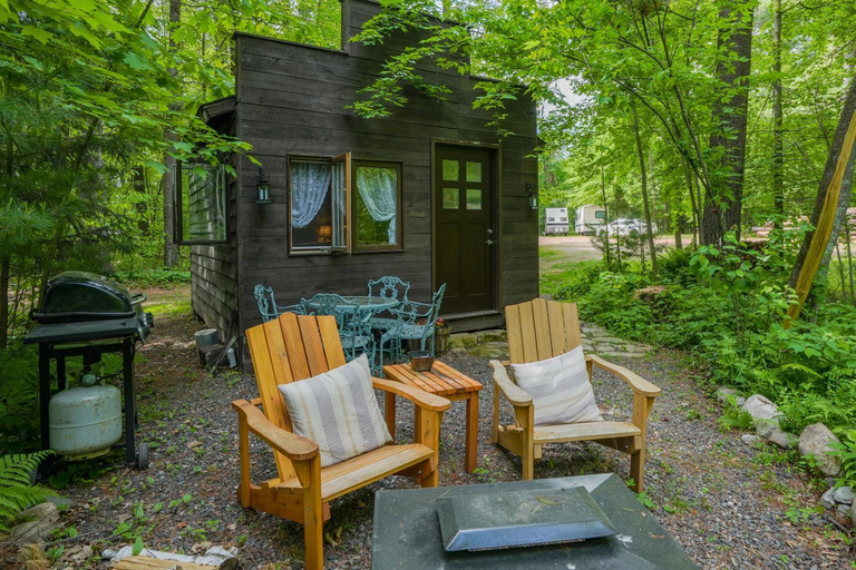 Others 3, Vintage Wild West Tiny Hotel in the Woods!, Pine
