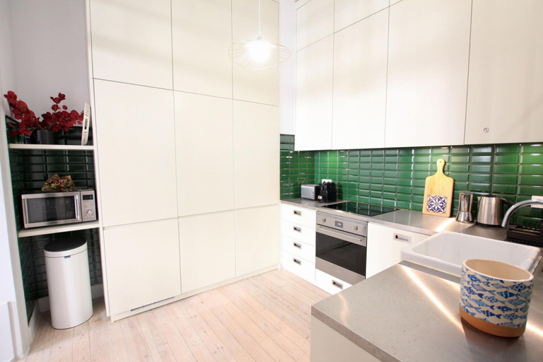 Room 3, Nomad s Downtown Lisbon - 3bdr Charming Memory, Lisbon
