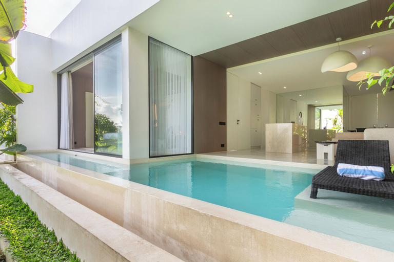 Swimming Pool 16