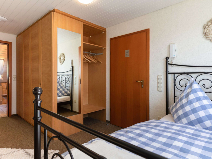 Bedroom 3, Ferienwohnung in Oberfranken mit Garten, Kronach