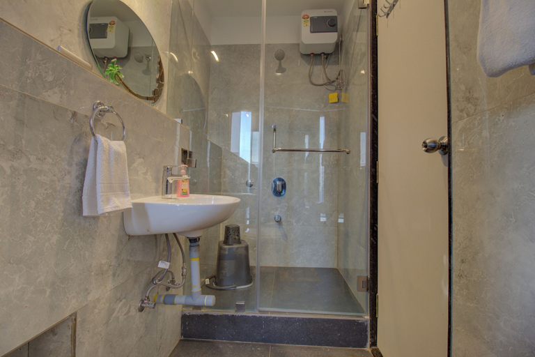 Bathroom 3, Greenstones Boutique Hotel, Nashik