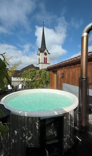 Sport & Beauty 2, Appenzeller Huus Lowen, Appenzell Innerrhoden
