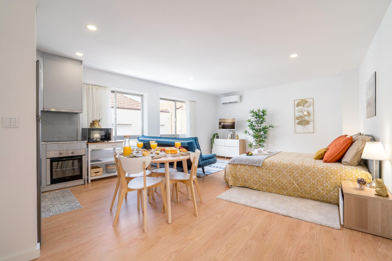 Others 5, Host Wise - Comfy Sunny Flat - Prime Location, Porto