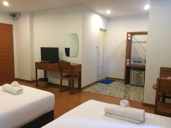 Bedroom 13