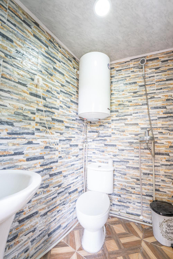 Bathroom 2, Babi & Tata's House, Mestia