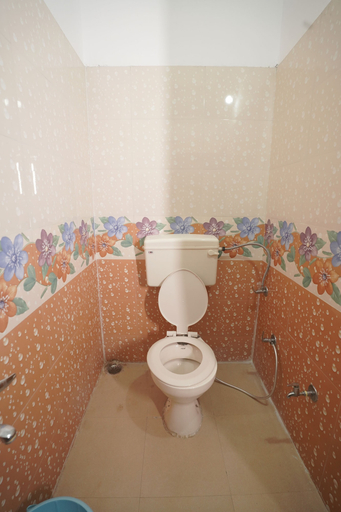 Bathroom 2, Hotel Inspira Residency- Near Bombay Hospital, Indore
