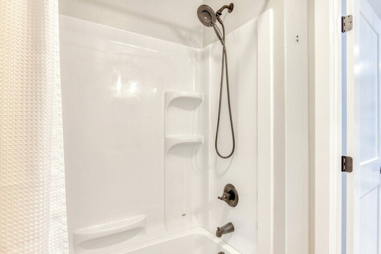 Bathroom 3, Mt Air Motel, Clackamas