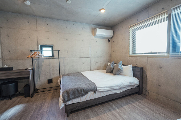 Bedroom 2, Villa est lumiere, Miyakojima