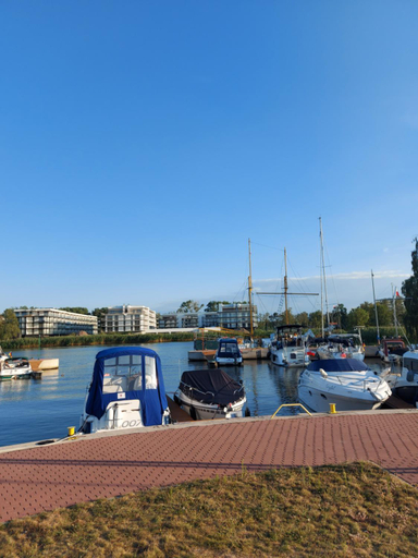 Others 4, Porta Mare Marine, Kamień