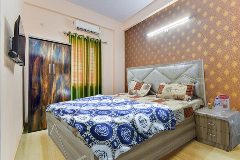 Bedroom 5, Meera Residency, Mathura