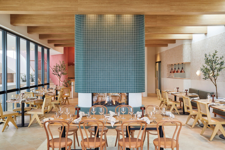 Food & Drinks 5, The Clairfield Hotel, Mid-Western Regional - Pt A