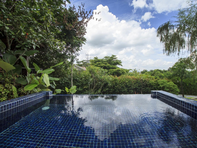 Swimming Pool 2