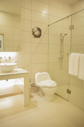 Bathroom 3