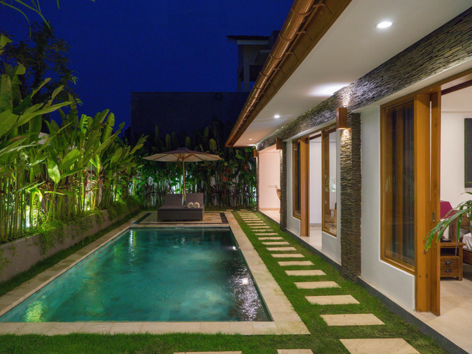 Swimming Pool 4