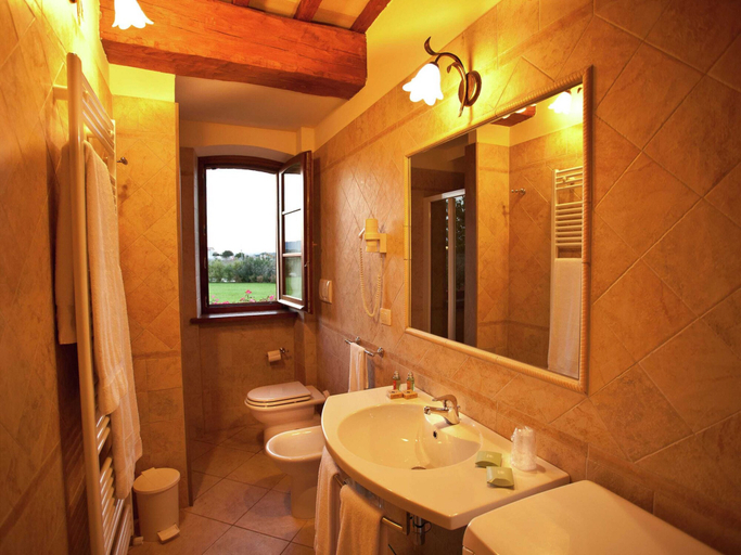 Bathroom 3, Villa in Cannara With Pool Near Assisi, Perugia