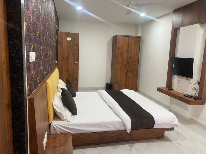 Bedroom 4, Hotel Suraj, Indore