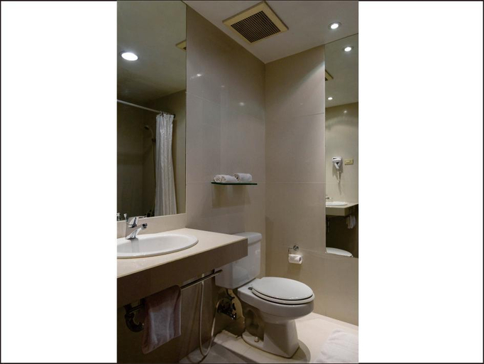 Bathroom 2
