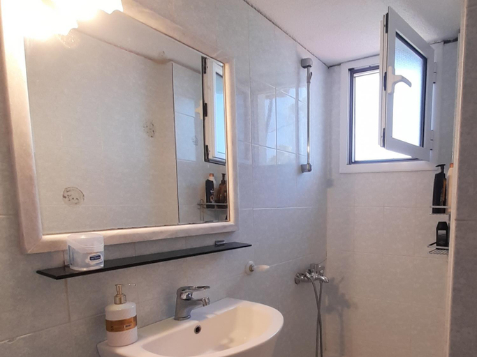 Bathroom 3, Villa Aroma, Central Macedonia