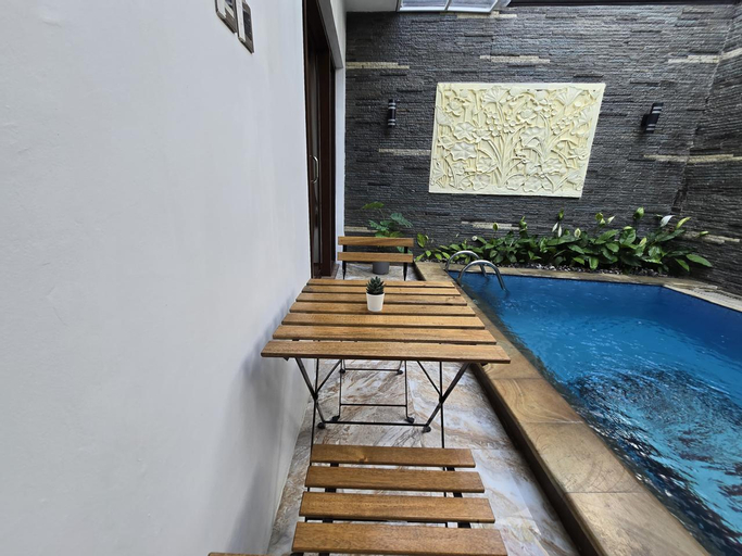 Swimming Pool 12