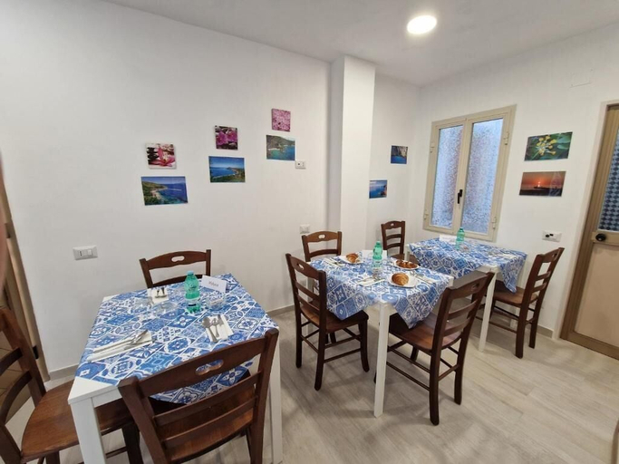 Others 4, B&B La Carminella, Salerno